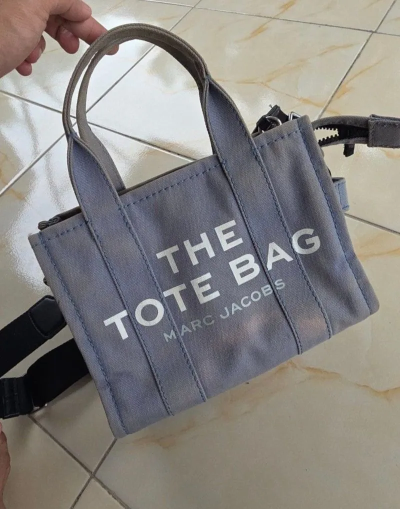 Marc Jacobs The Tote Bag photo 1