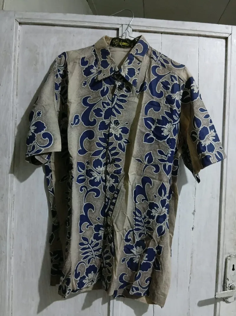 Pre Loved Kemeja Pria Dewasa photo 1