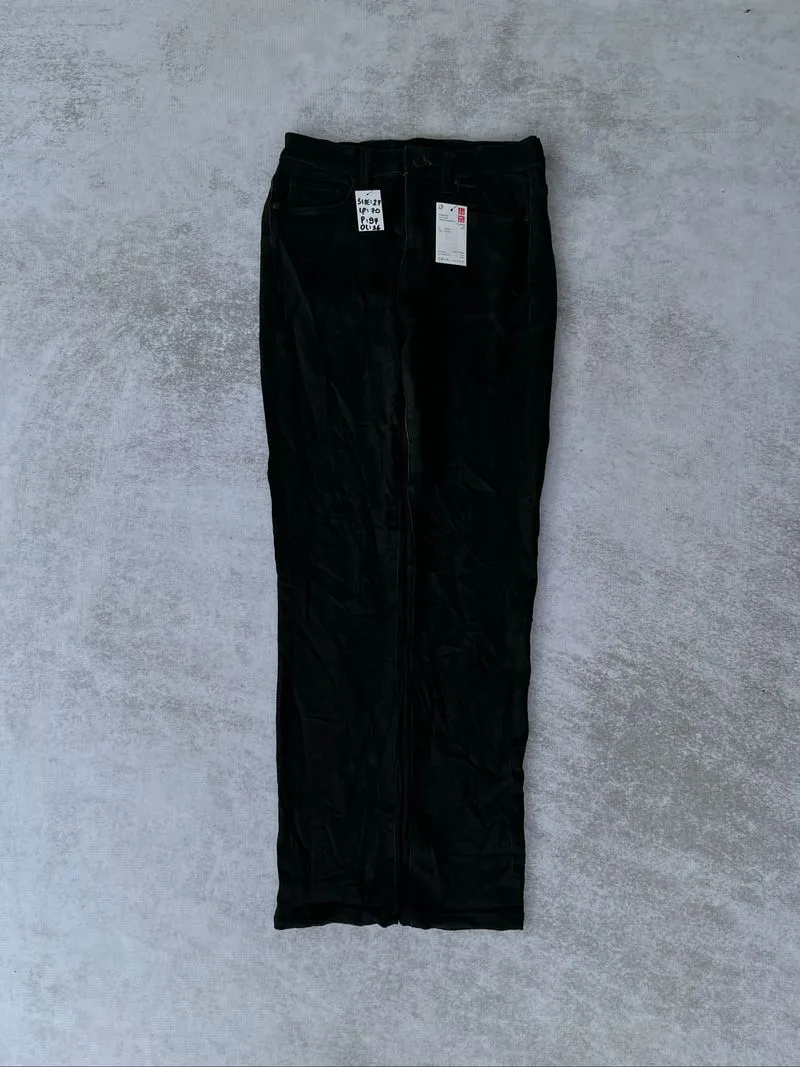 UNIQLO HITAM JEANS SECOND MURAH photo 1