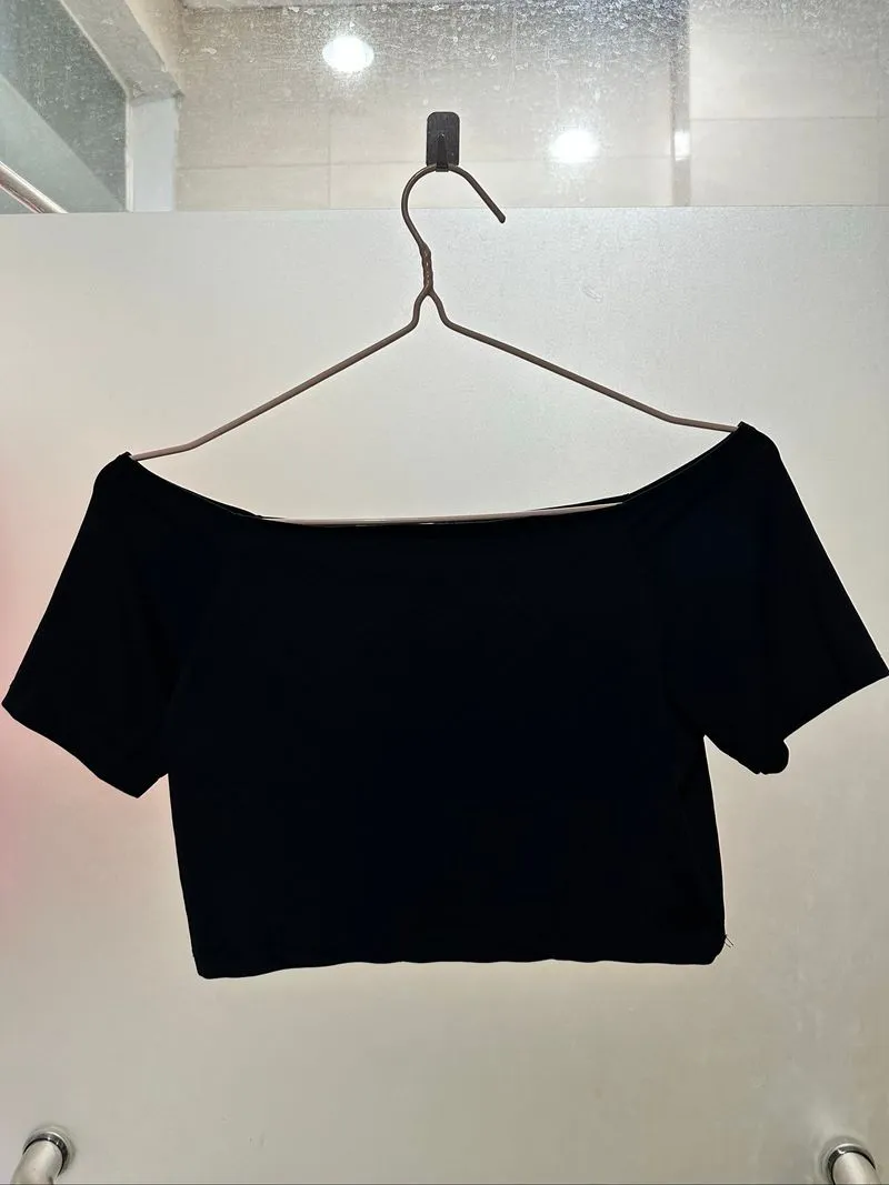 crop top sabrina  photo 1