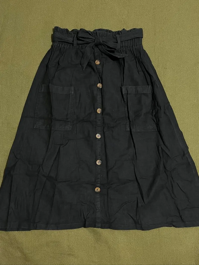 rok hitam tali kancing photo 1