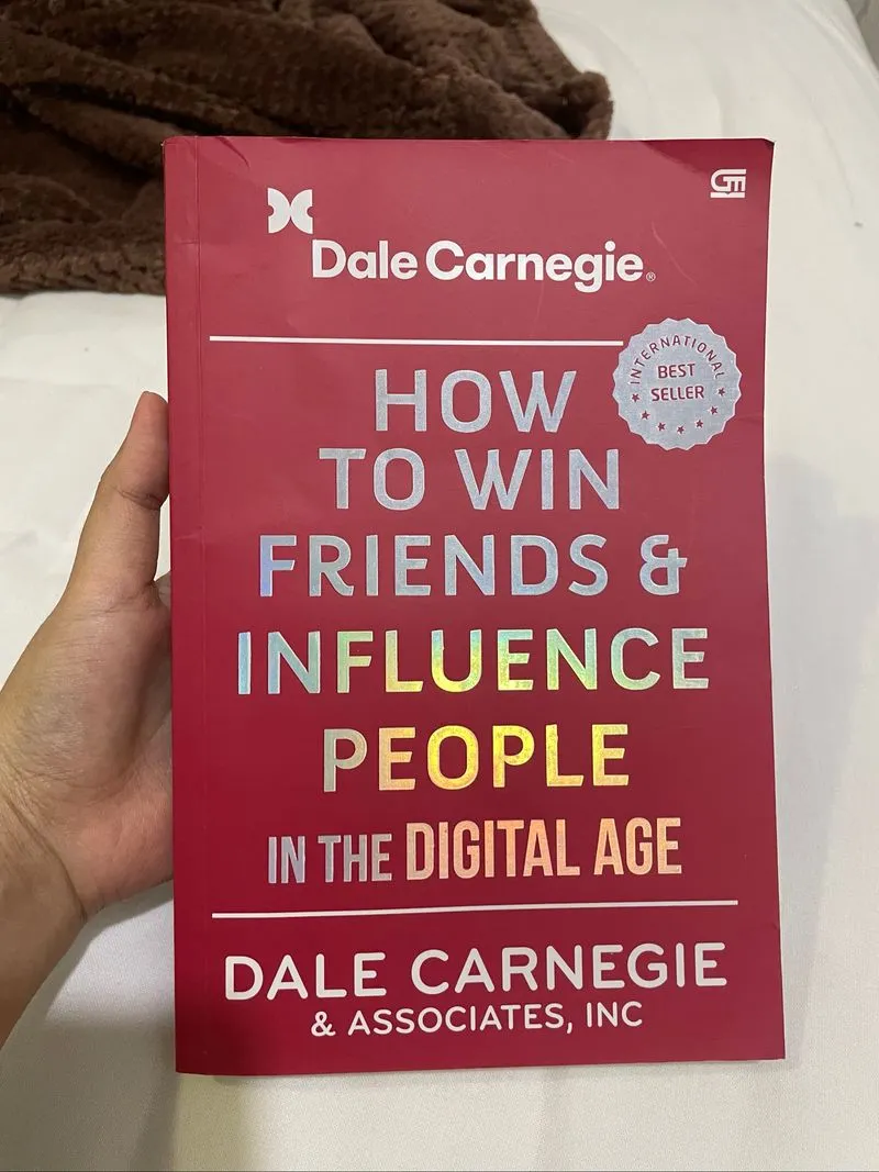 Preloved Buku How To Win Friends & Influence People photo 1