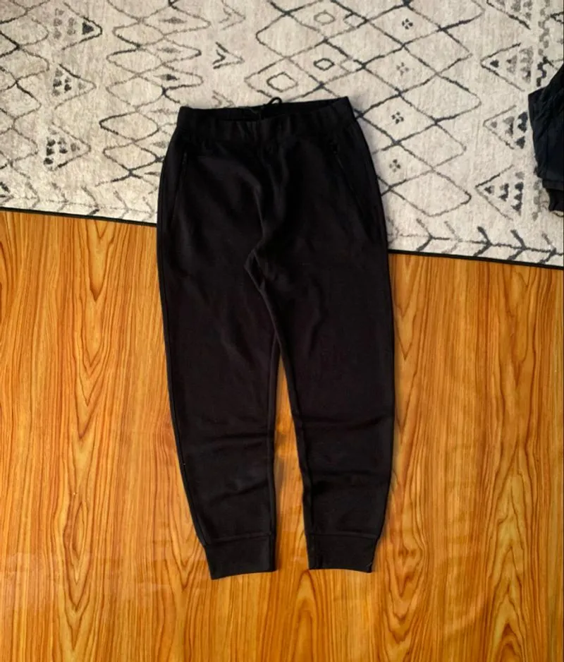 Uniqlo Jogger Pants photo 1