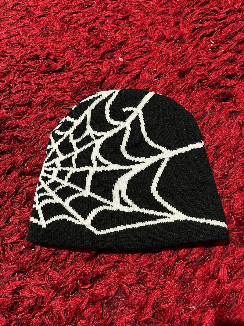 beany hat spider photo 1