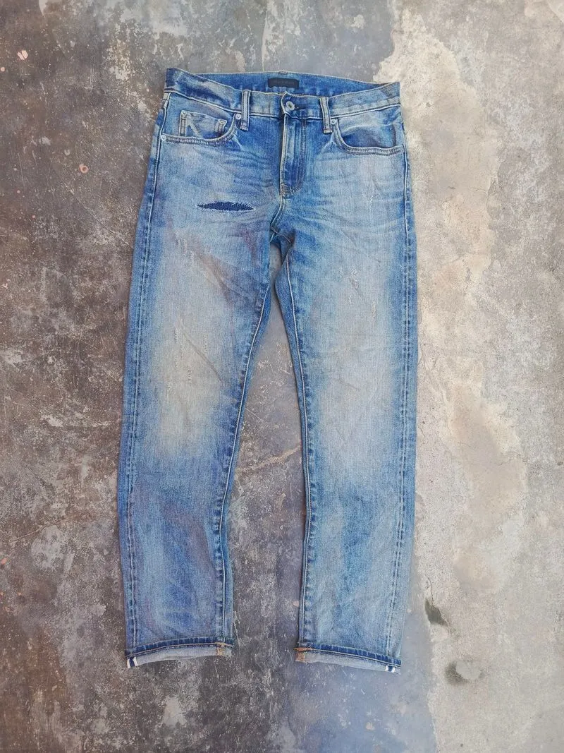 Uniqlo selvedge denim distressed stretch jeans second photo 1
