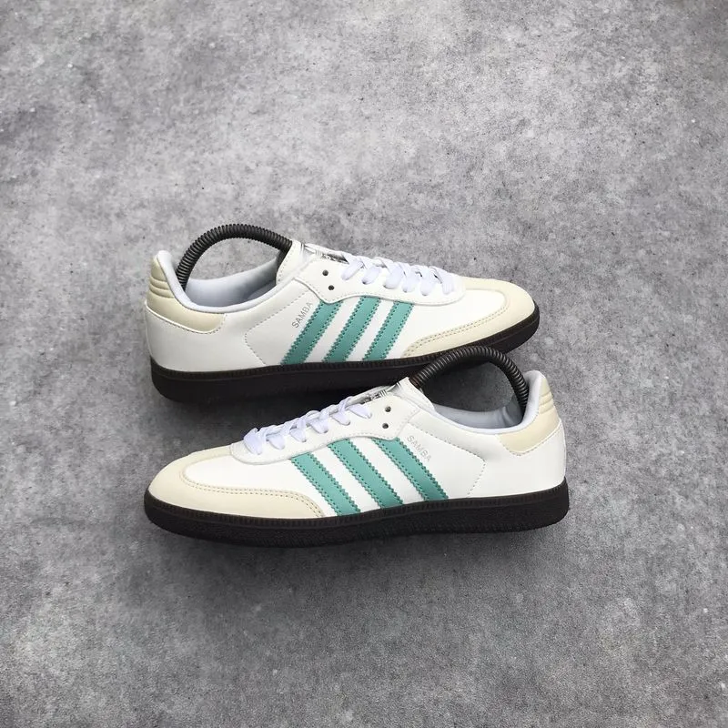 Adidas Samba photo 1