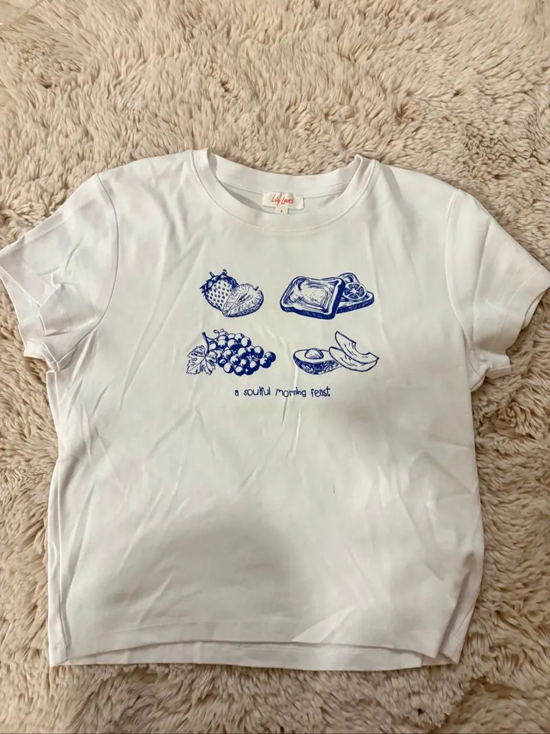 white cropped t-shirts loose fit photo 1