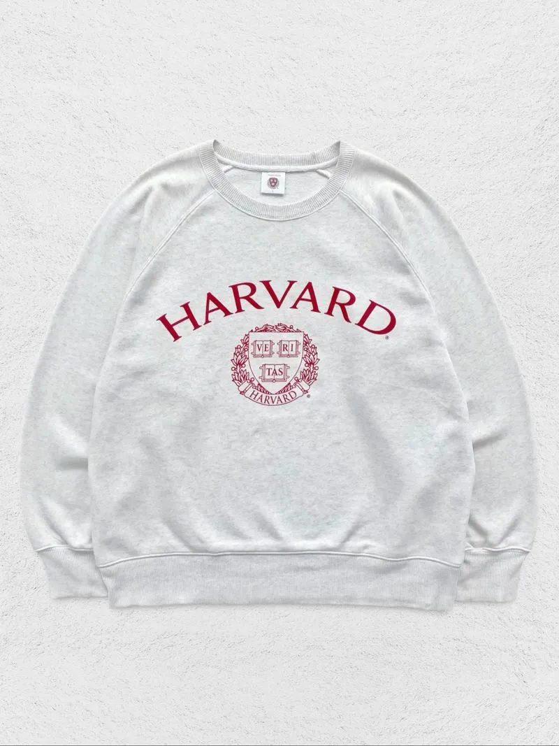 GU x HARVARD UNIVERSITY HEAVY WEIGHT SWEATER photo 1
