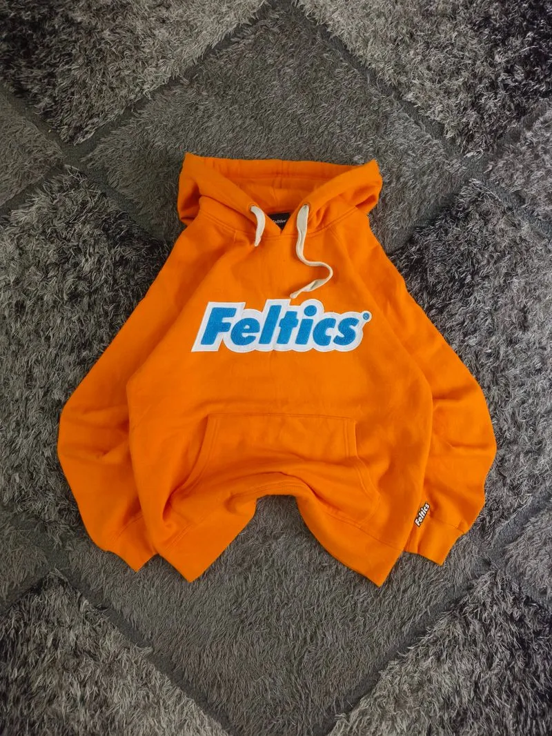Hoodie Feltics big logo photo 1
