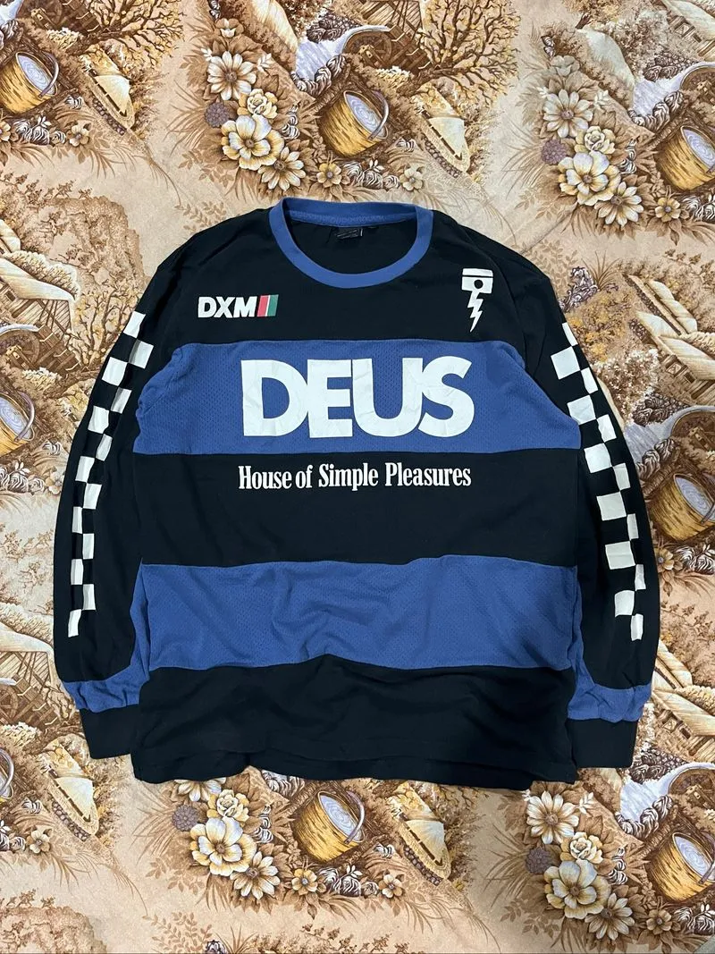 Deus ex machina photo 1