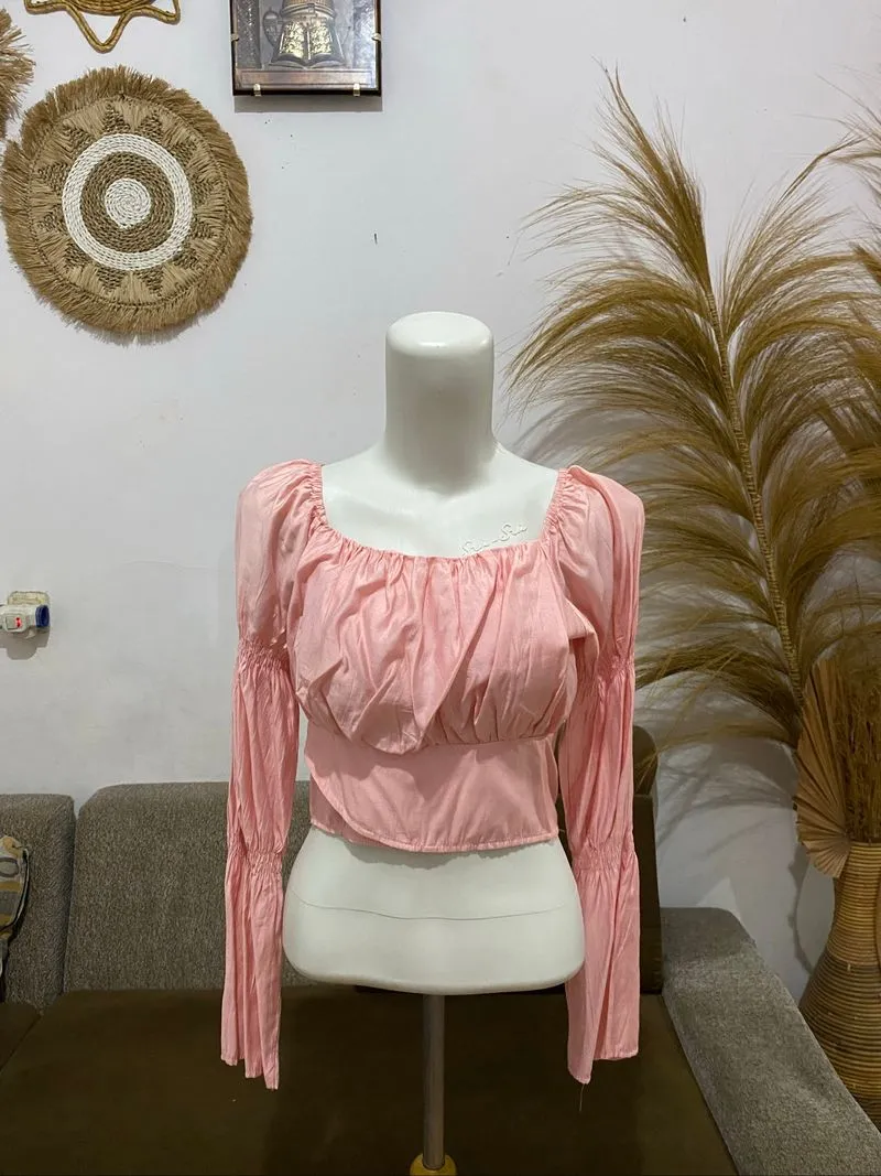 Milkmaid top photo 1