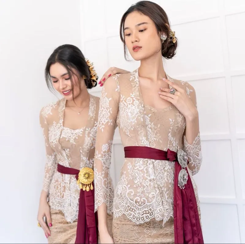 Preloved Kebaya Bali Brokat Semi Prancis Wanita Zest House o photo 1