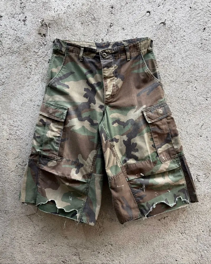 1980s Painters & Distressed Camo Cargo Shorts photo 1