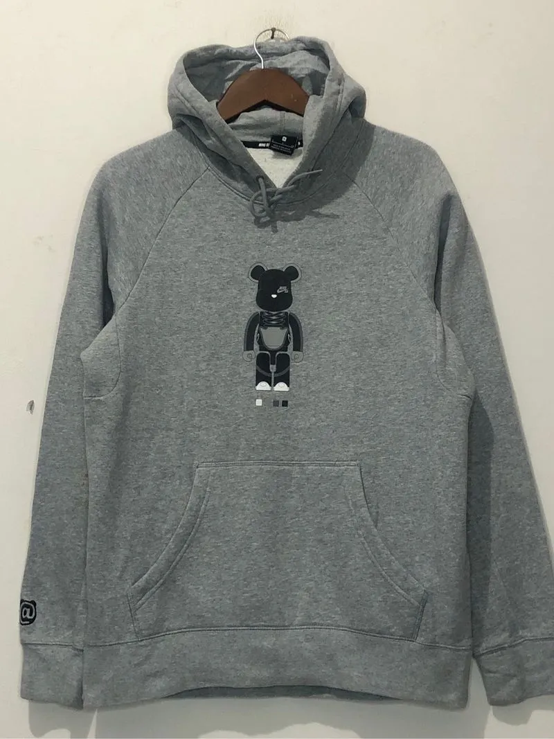 Nike SB x Medicom Toy Be@rbrick Hoodie grey original photo 1