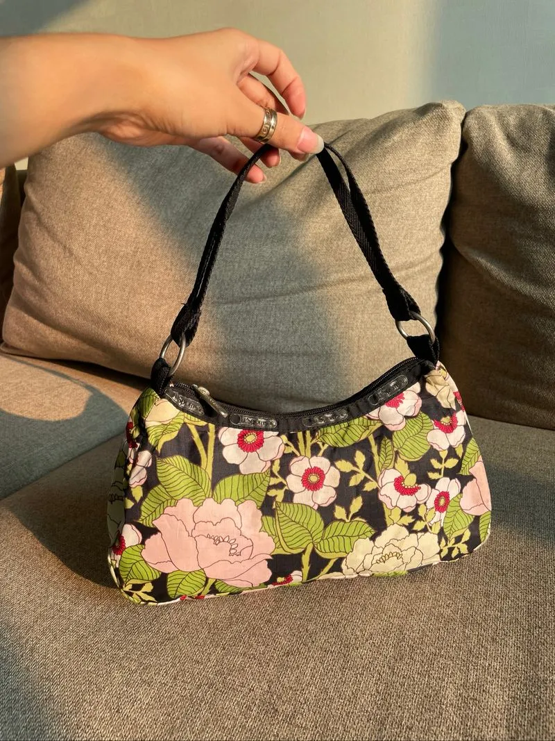 LESPORTSAC FLOWER PRINT SHOULDER photo 1