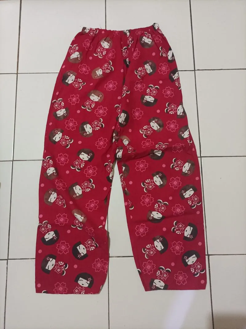 Setelan celana tidur piyama dengan celana motif lucu photo 1
