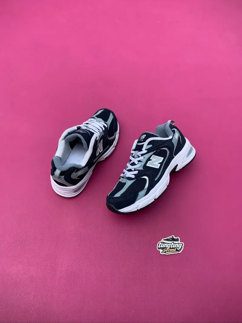 New Balance 530 Navy photo 1