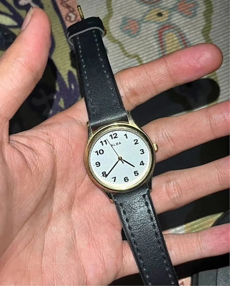 Alba vintage watch original photo 1
