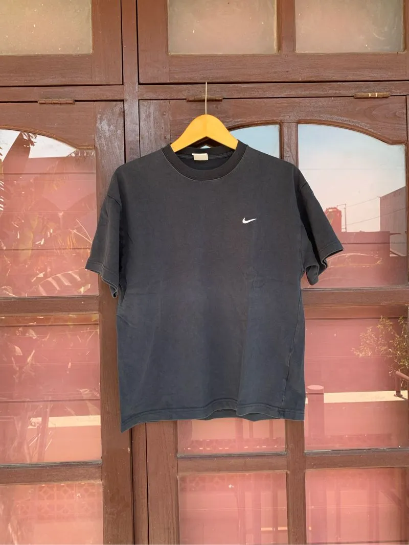 Tshirt nike small logo photo 1
