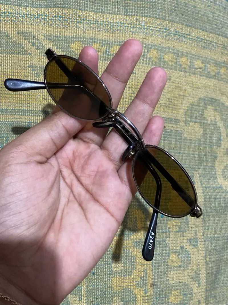 vintage sunglasses warm brown photo 1
