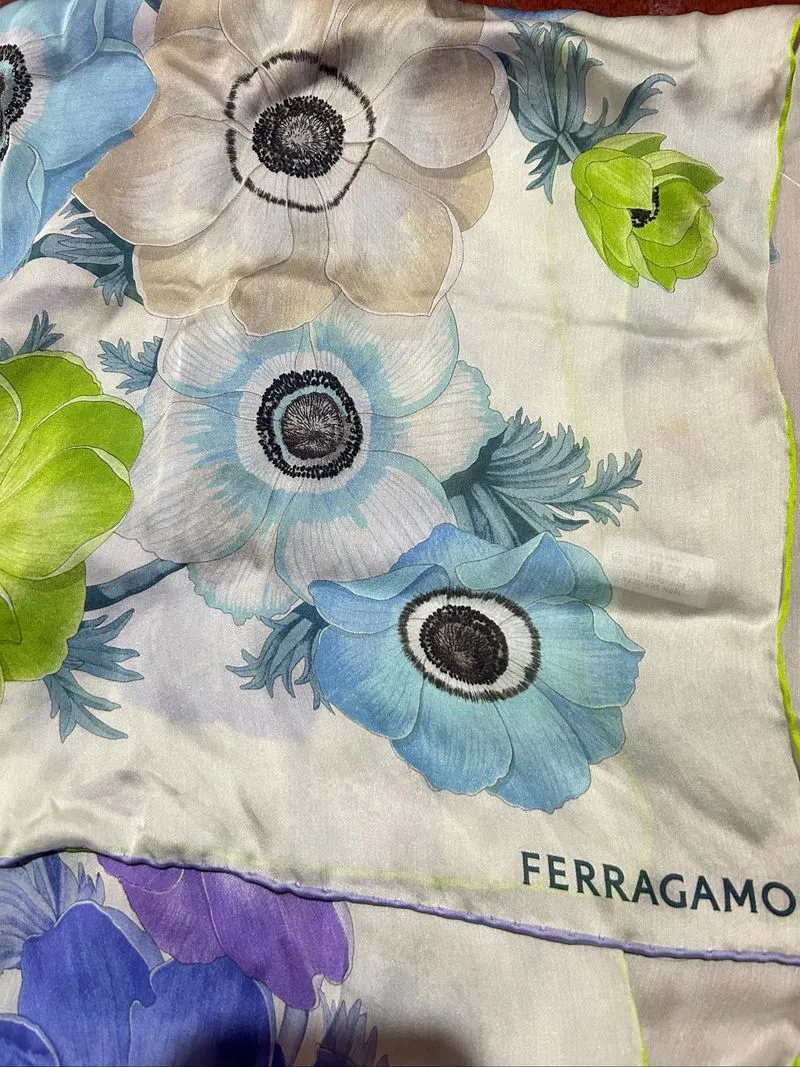 feragamo pashmina bunga  photo 1