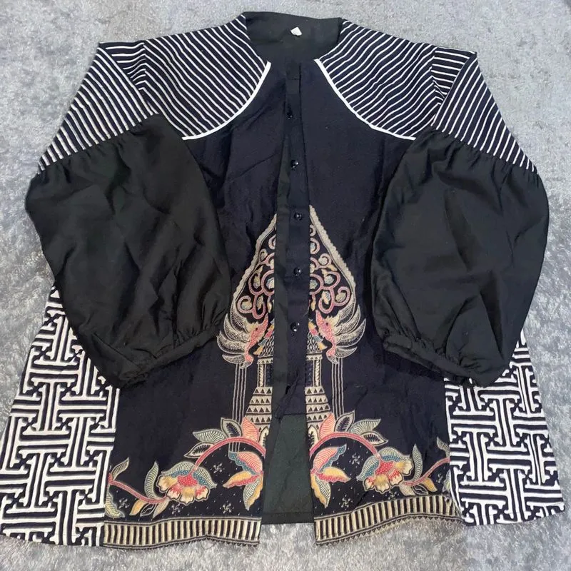 BATIK HITAM DAN COKELAT LENGAN PANJANG photo 1