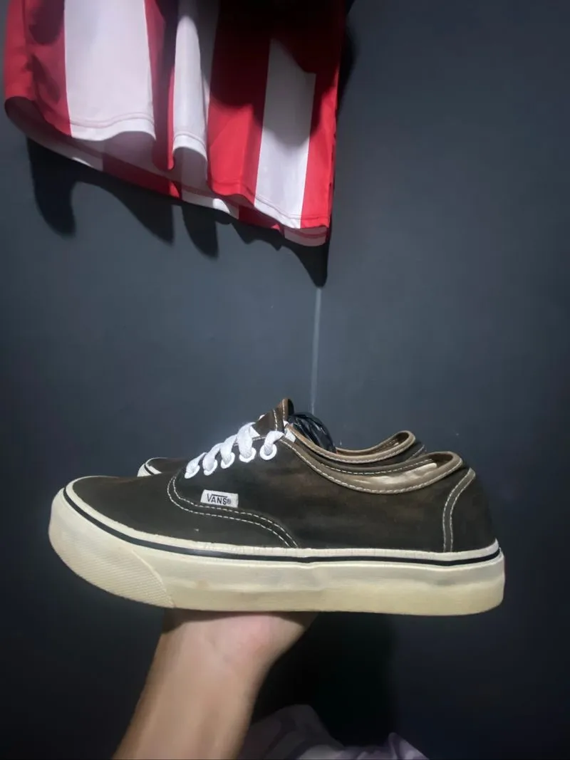 Vans Auth bw  photo 1