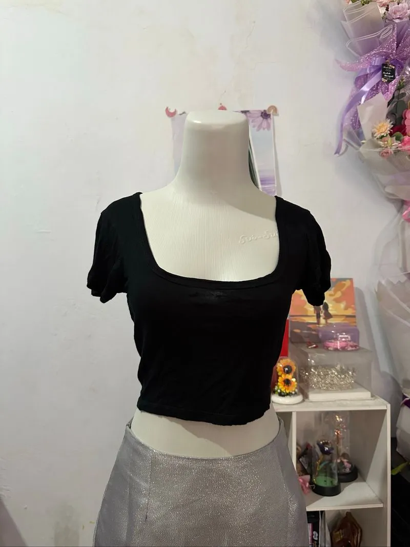 Crop top wanita black photo 1