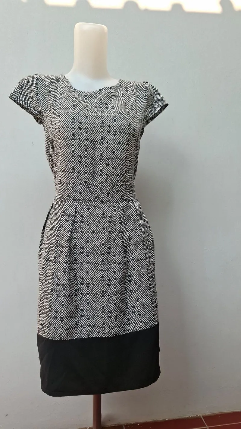 Dress photo 1