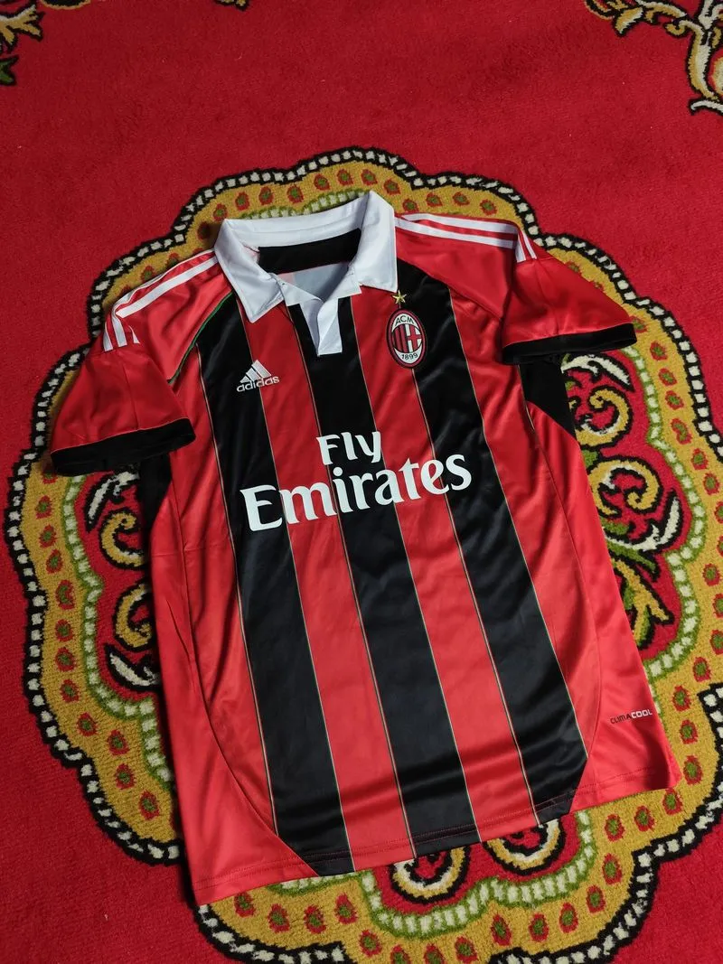 Jersey AC milan 2012/13 home photo 1