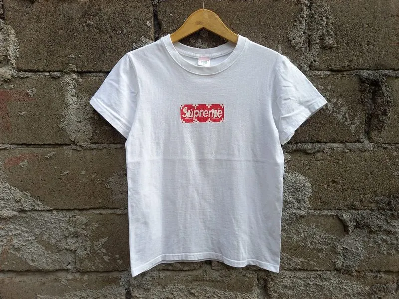 Supreme photo 1