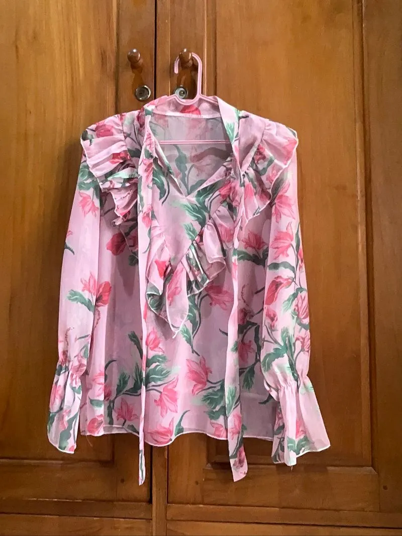 Pink floral photo 1