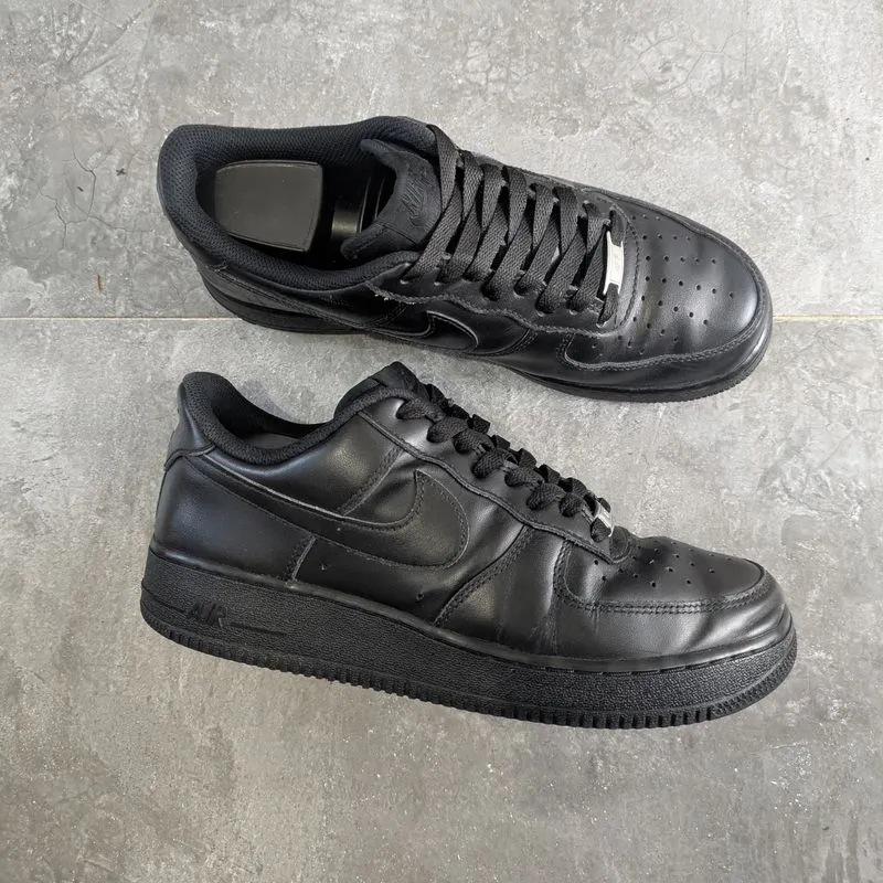 Nike Air Force 1 Triple Black Original ( Size 42,5 ) photo 1