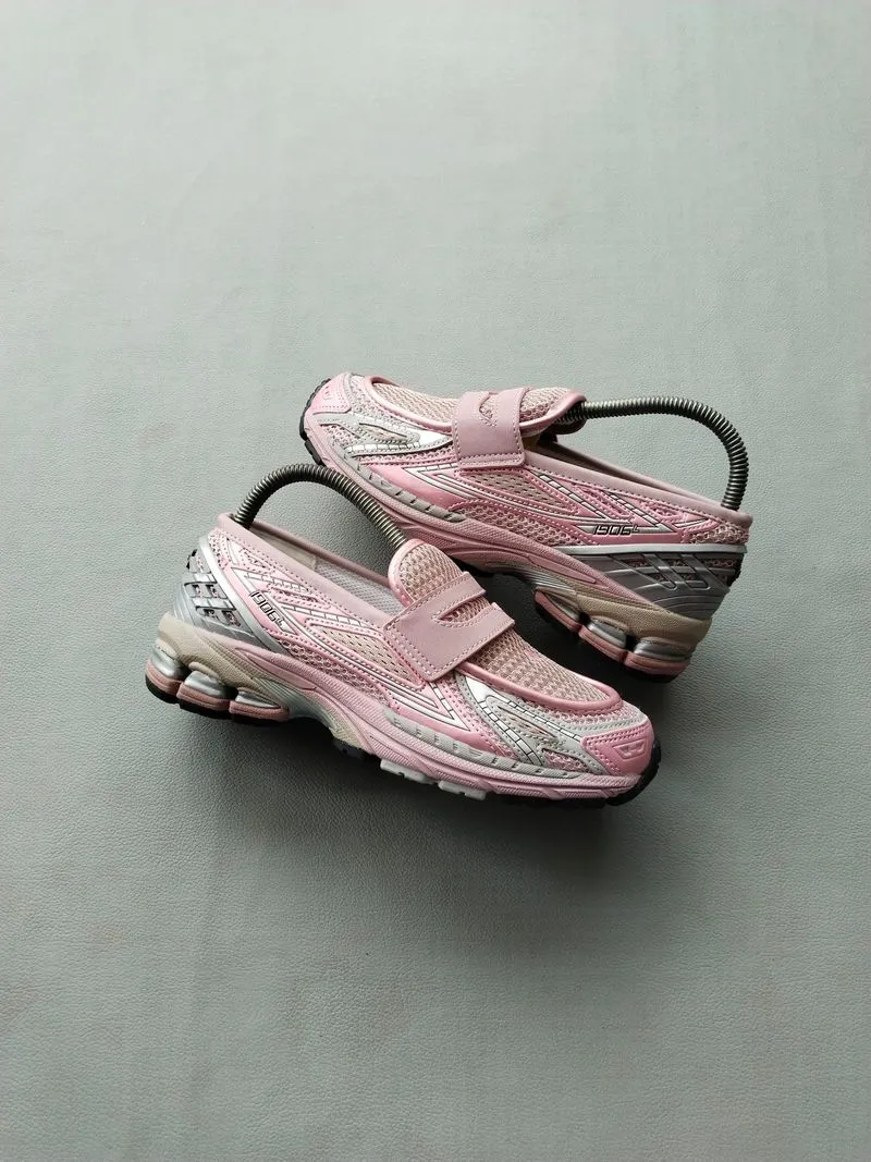 new balance 1906 photo 1