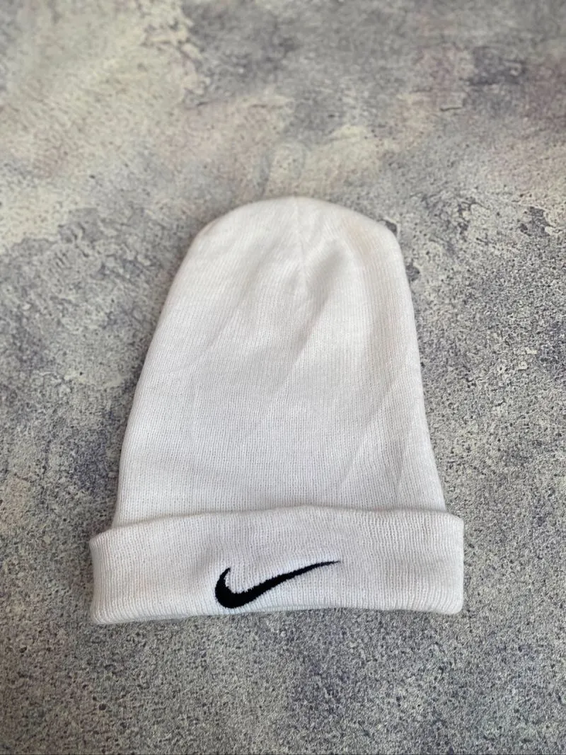 Beanie hat Nike white photo 1