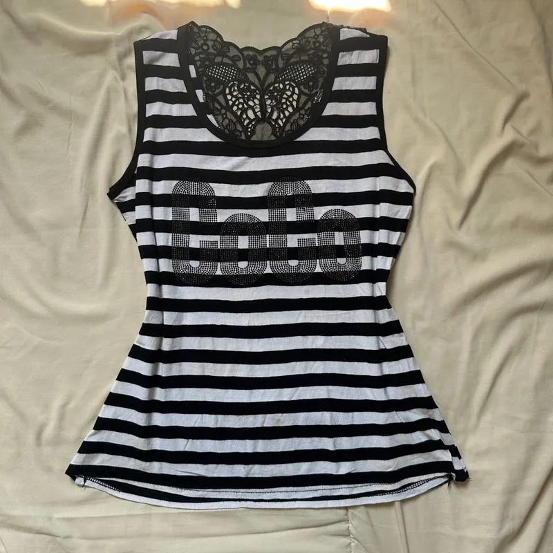 Tank top photo 1