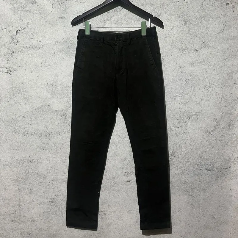 Uniqlo olive green chinos celana panjang  photo 1