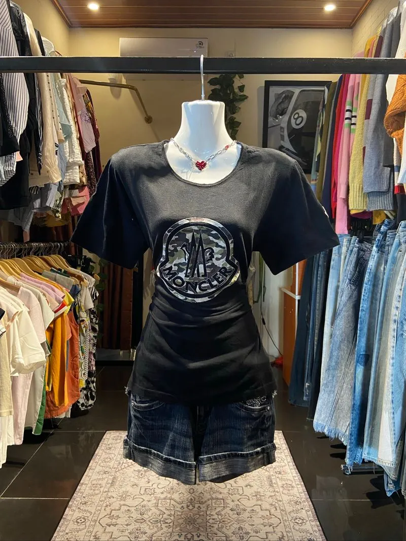 Moncler camo big logo tees photo 1