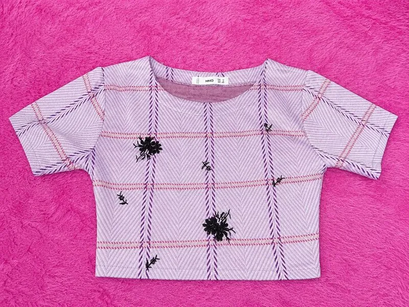 Crop Top Motif Bunga Bordir MNG photo 1