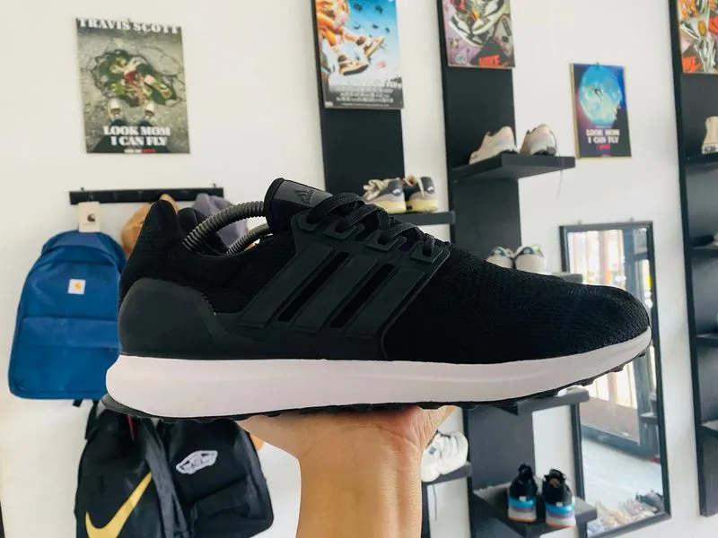 Adidas UBounce DNA photo 1