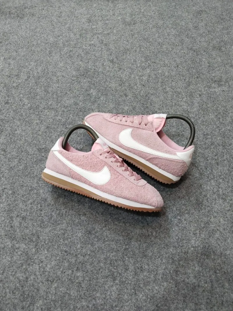 nike cortez photo 1