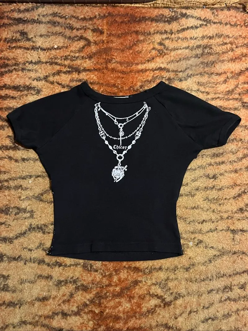 black crop top photo 1