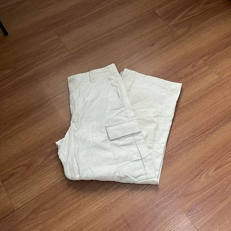 Uniqlo Loose Cargopants photo 1
