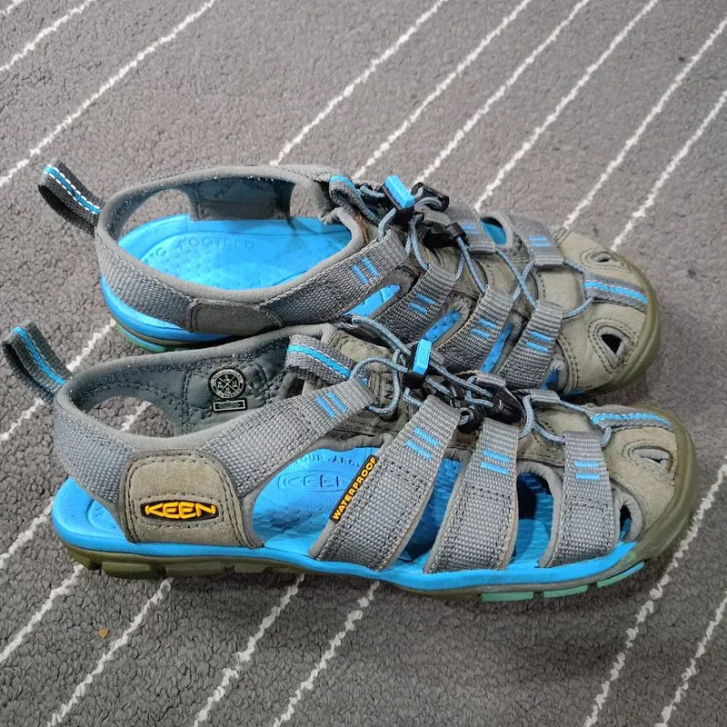 Sepatu Sandal Wanita Keen photo 1