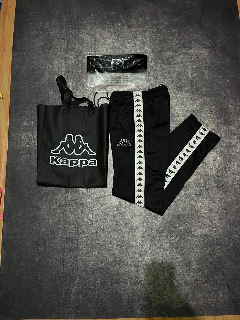 Trackpants Kappa tapped bw photo 1