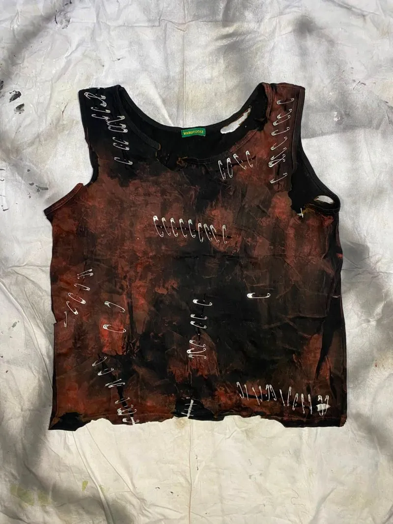 Crop Top Blood photo 1