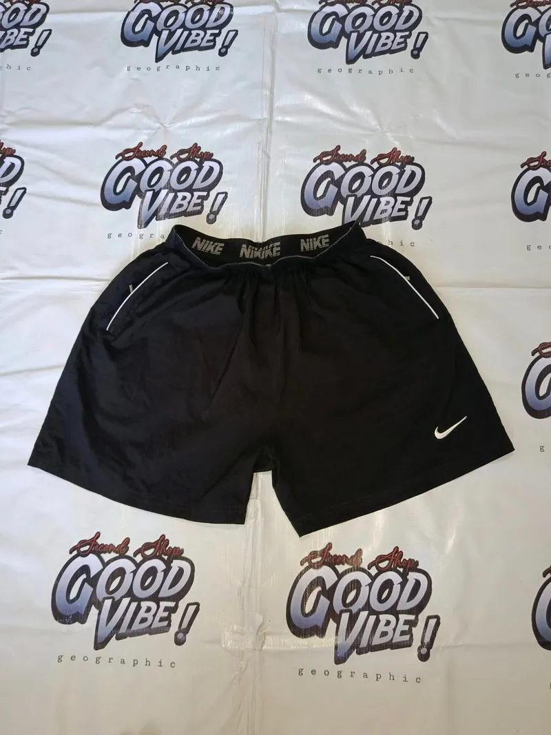 Celana pendek parasut nike photo 1