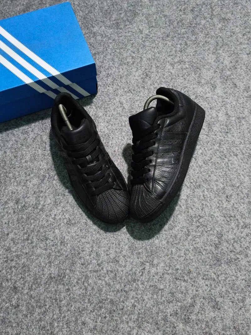 Adidas Superstar Black photo 1