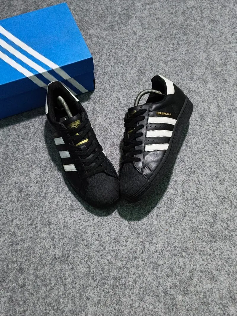 Adidas Superstar Foundation photo 1