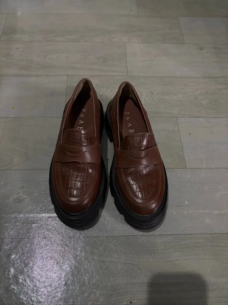 Sepatu kulit Prabu photo 1